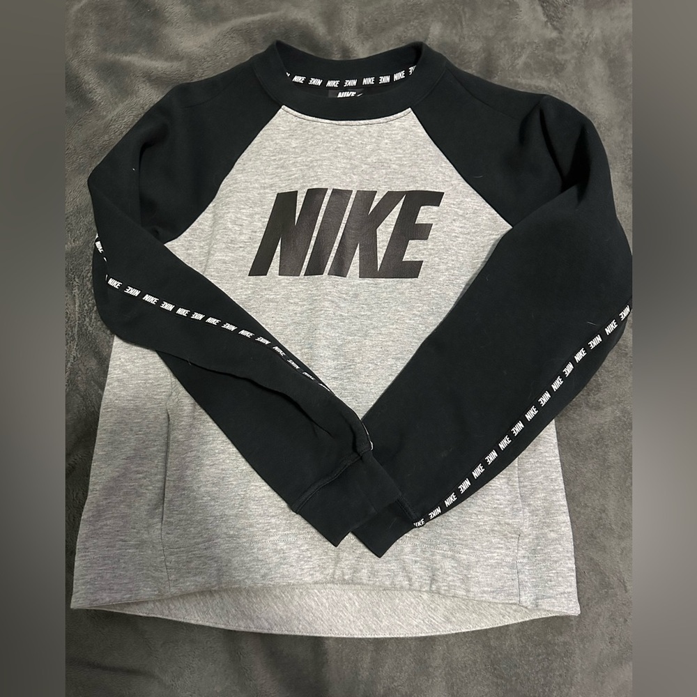🖤Nike sweatshirt